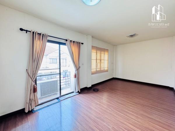 ทาวน์เฮ้าส์ใน หมู่บ้านทิพย์พิมาน 11