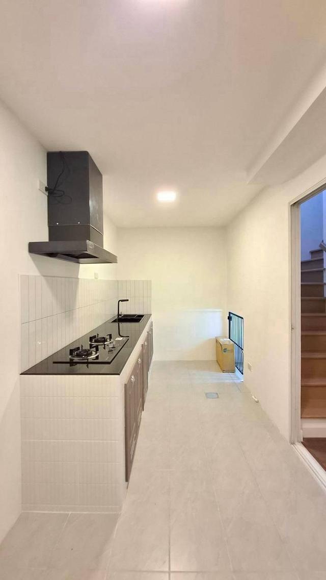 หมู่บ้านอินดี้บางใหญ่  โครงการของ Land & houseทาวน์โฮม 2 ชั้น  หลังมุม  โปร่ง ลมดี มีพื้นที่ข้างบ้าน 8