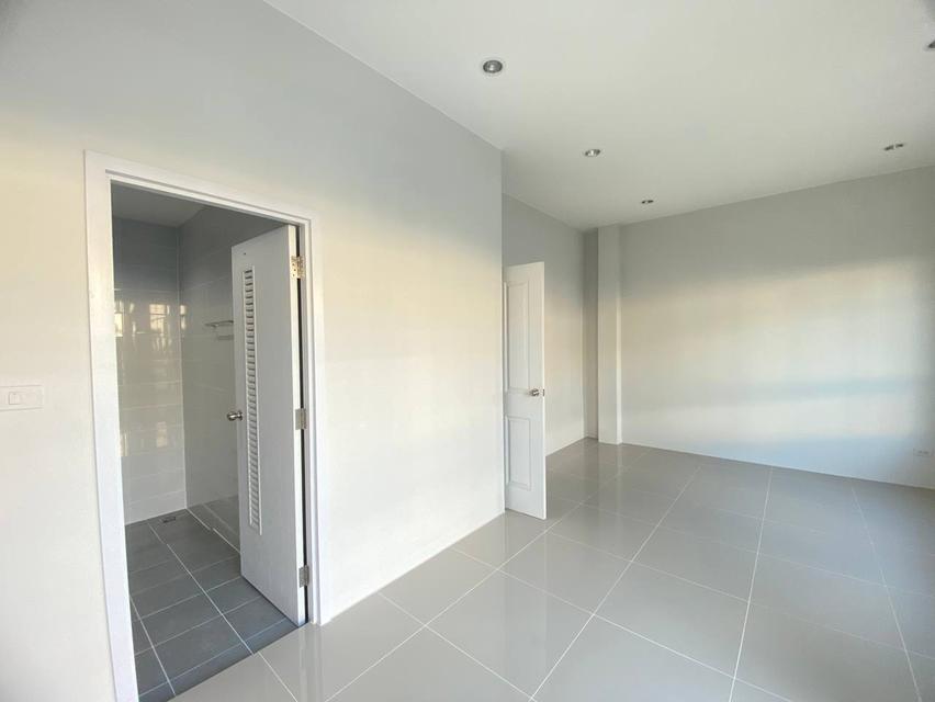 บ้านใหม่ให้เช่า ทาวน์โฮม2ชั้น 3 ห้องนอน 3 ห้องน้ำ 11