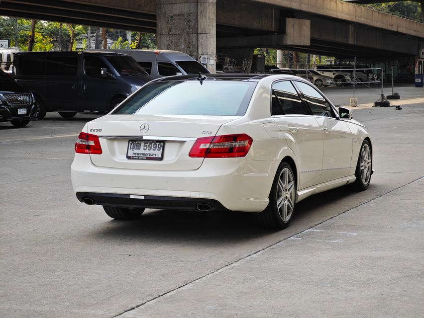 Mercedes Benz E250 CGI Saloon W212 Avantgarde  ปี 2011 3