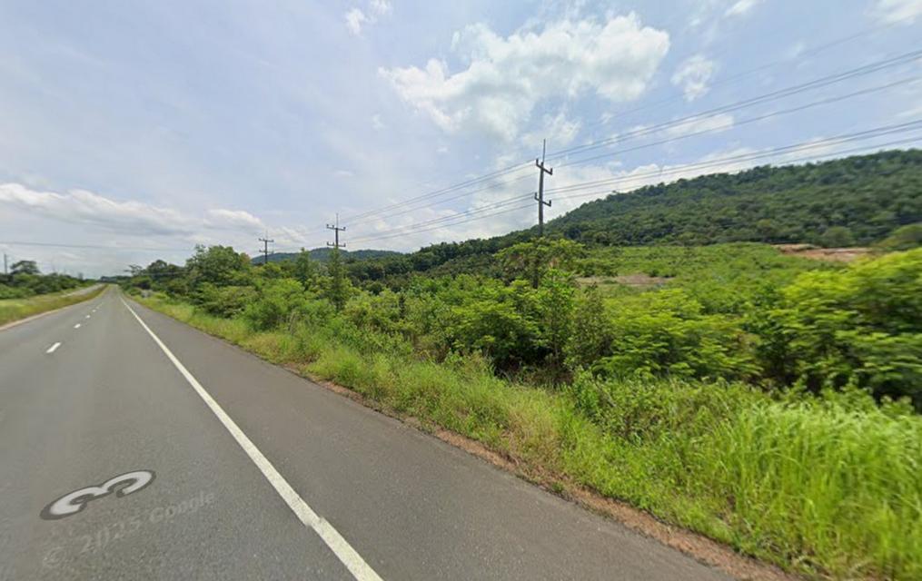 ขาย/เช่า ที่ดินติดถนนสุขุมวิท หน้ากว้าง 120 เมตร อำเภอเมืองตราด เนื้อที่ 20 ไร่ 1