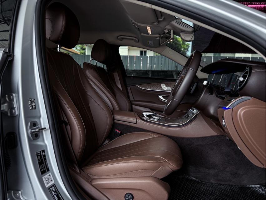รหัสรถ WRT1030 2019 BENZ E-CLASS, E350e 2.0 EXCLUSIVE 16