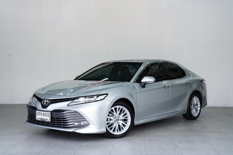 TOYOTA CAMRY 2.5G AT ปี2019 จด2019 สีเทา 1