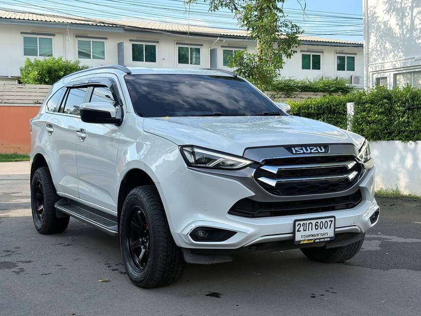Isuzu mu-x 15
