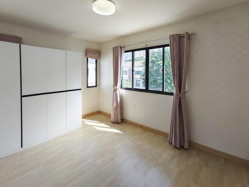 ขายทาวน์โฮมมือสองนนทบุรี โครงการ เดอะคอนเนคอัพ 3 รัตนาธิเบศร์ 17 (The Connect Up 3 Rattanathibet 17) หลังมุม ใกล้รถไฟฟ้าสายสีม่วงสถานี แยกนนทบุรี1 11