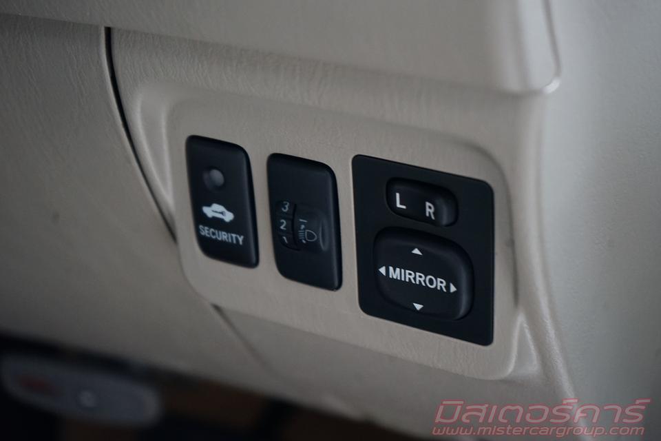 2012 TOYOTA INNOVA 2.0 G OPTION 19