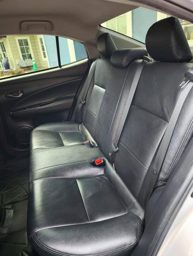 Toyota yaris ativ 1.2entry auto 9