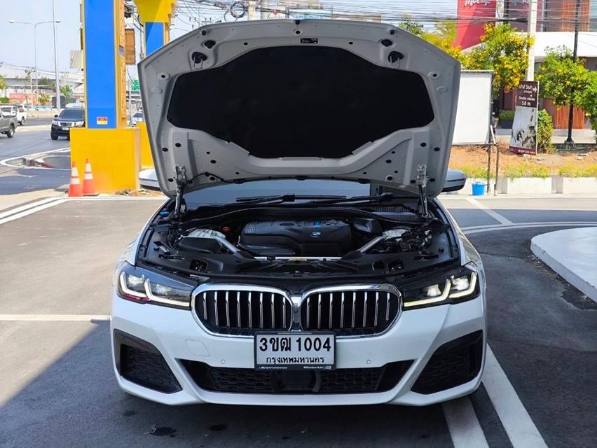 รหัสรถ KPV1004 2022 BMW 530e 2.0 M SPORT 4