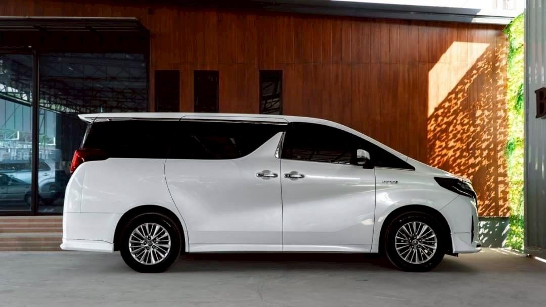 รหัสรถ BAC9054 🚘 TOYOTA ALPHARD 2.5 HYBRID GF PACKAGE 4WD MNC ปี 2018 สีขาวสุดหรู 🏁 4