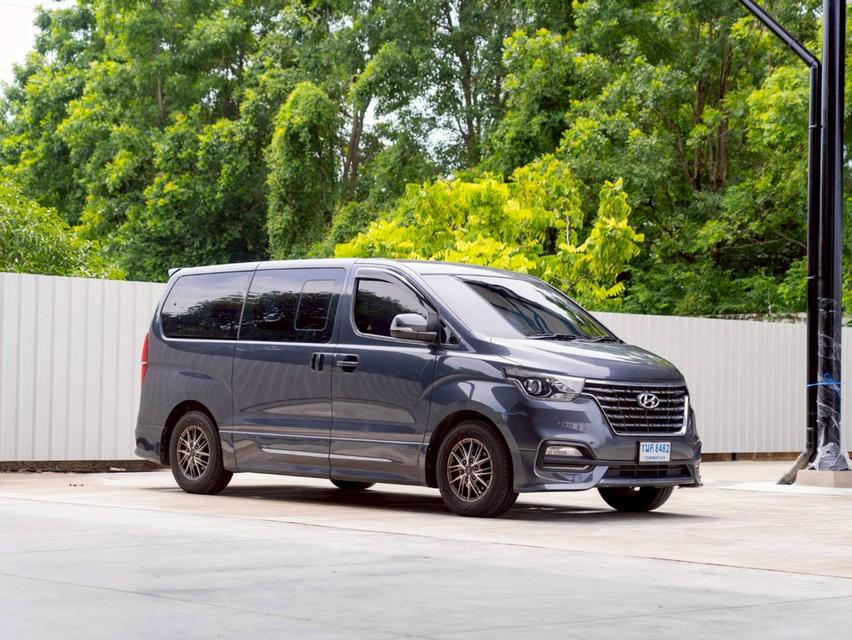 HYUNDAI H-1 2.5 Elite ปี 2021 ประกันเครื่องเกียร์3ปี 30,000 km 6