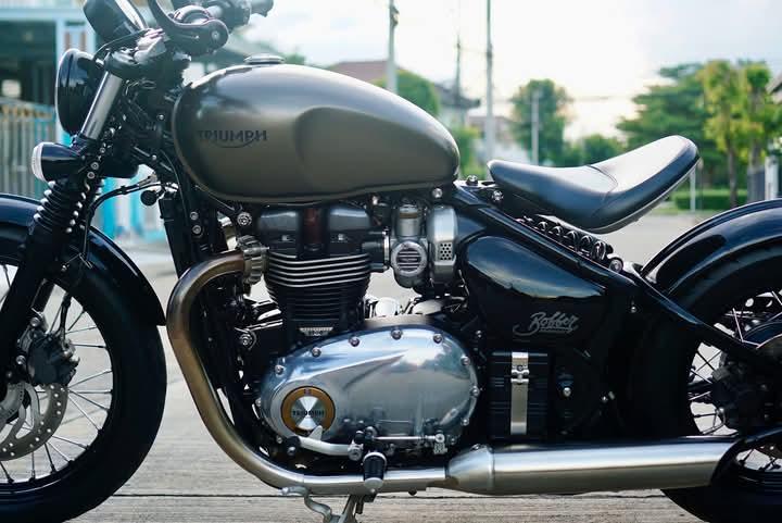 Triumph Bonneville Bobber สภาพดี 9