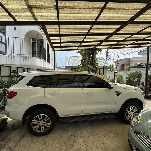 Ford Everest 2.2L Titanium 4x2 AT: เครื่องยนต์ 2.2ลิตร ขับเคลื่อน2ล้อ ปี2015 รูปย่อยที่ 1
