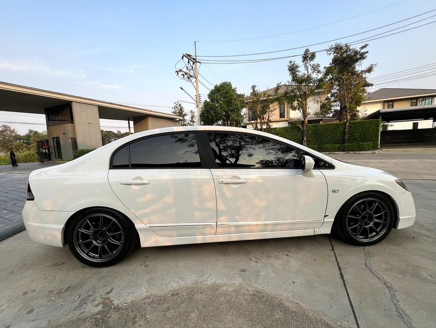 2011 Honda Civic FD ออโต้ สีขาวภายในดำหายาก รถสวยมาก รูปที่ 18