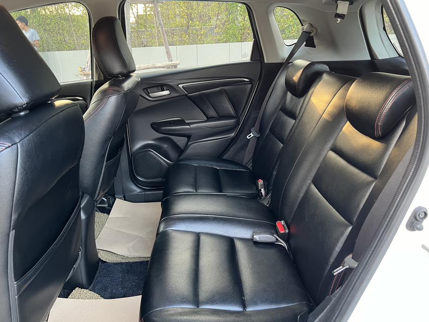 Honda JAZZ GK SV ออโต้ ปี2015 มือดเียว 14