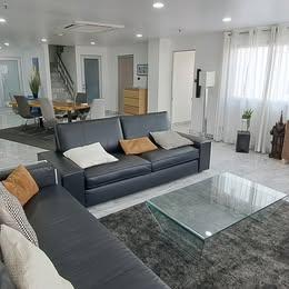 For RENT - Rare family duplex penthouse w/ magic view & top-floor fresh air. 266sqm on 19th-20th floors 7