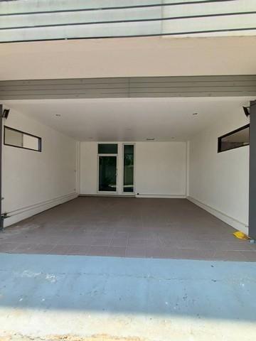 PB5918ให้เช่า ทาวน์โฮม 4ชั้น ย่านรามอินทรา แฟชั่นไอแลนส์ สามารถทำออฟฟิศและจดทะเบียนบริษัทได้ 2