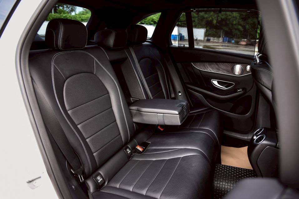 รหัสรถ CBL7306 Mercedes-Benz GLC250d 2.1 4MATIC AMG Dynamic W156 AT 2017 11