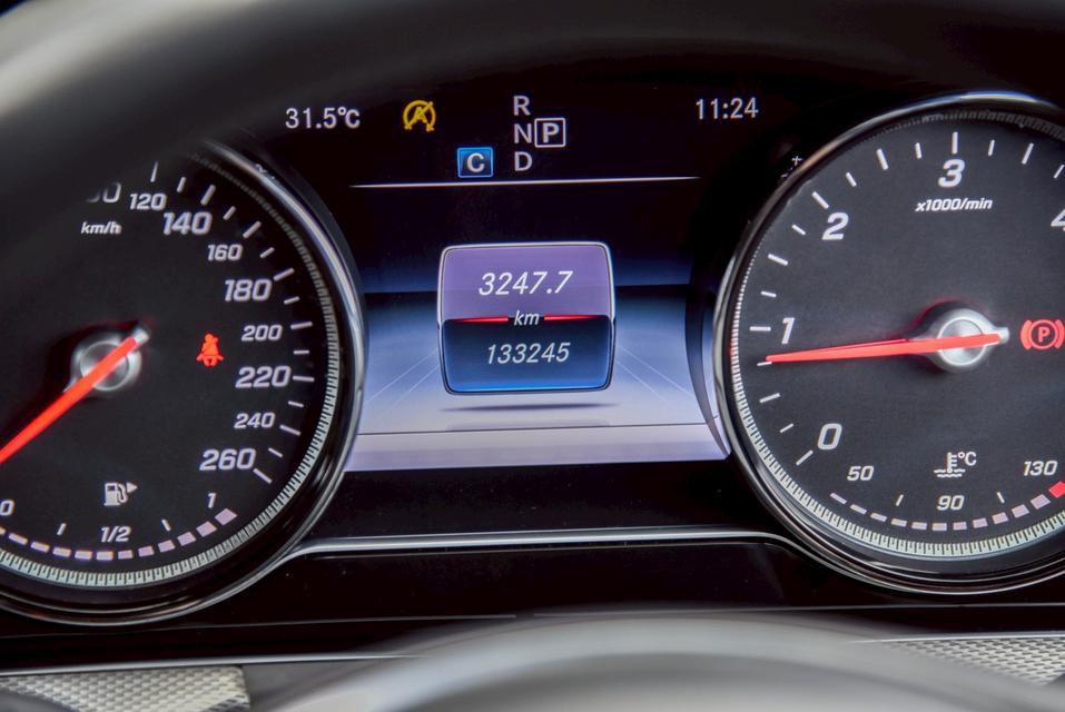 รหัสรถ CBL375 Mercedes-Benz E220d Avantgarde W213 AT 2017 17
