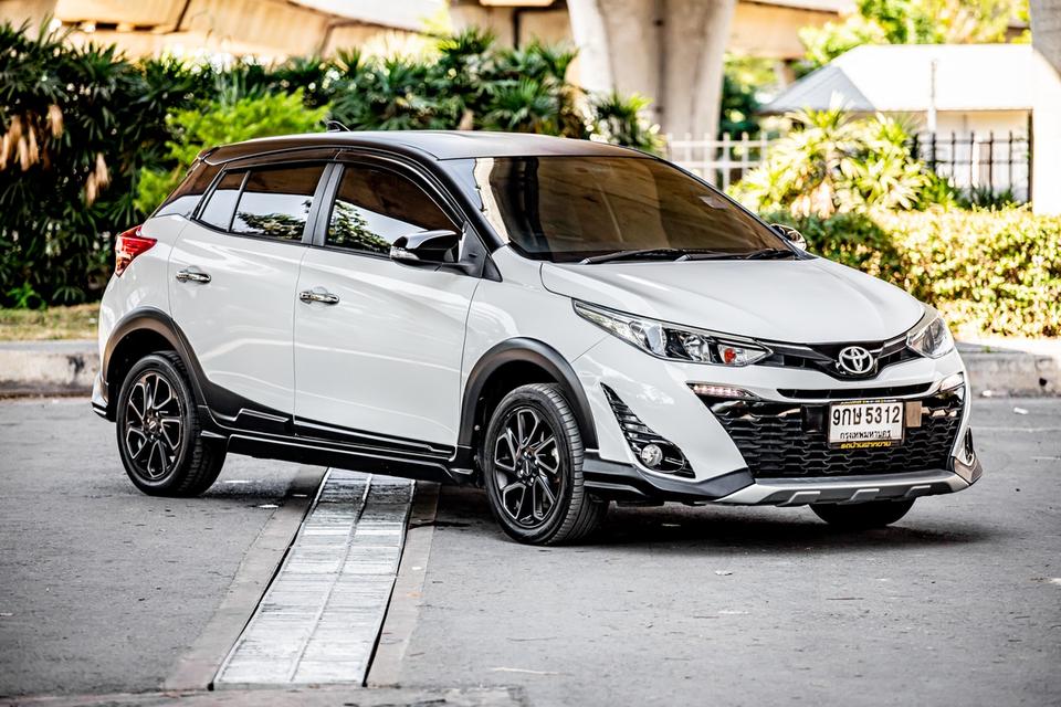 Toyota Yaris Cross 1.2 ปี 2020 สีขาว มือเดียวป้ายแดง สภาพใหม่มากๆ  4