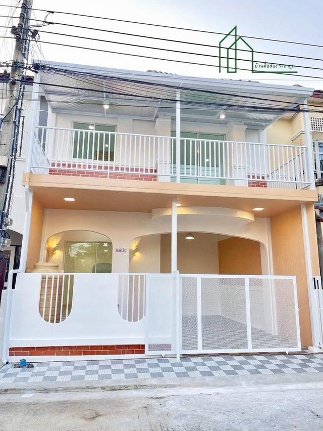 หมู่บ้านปิยวรารมย์ ทาวน์เฮาส์ถนนเมน บางบัวทอง ฟรีโอน 1