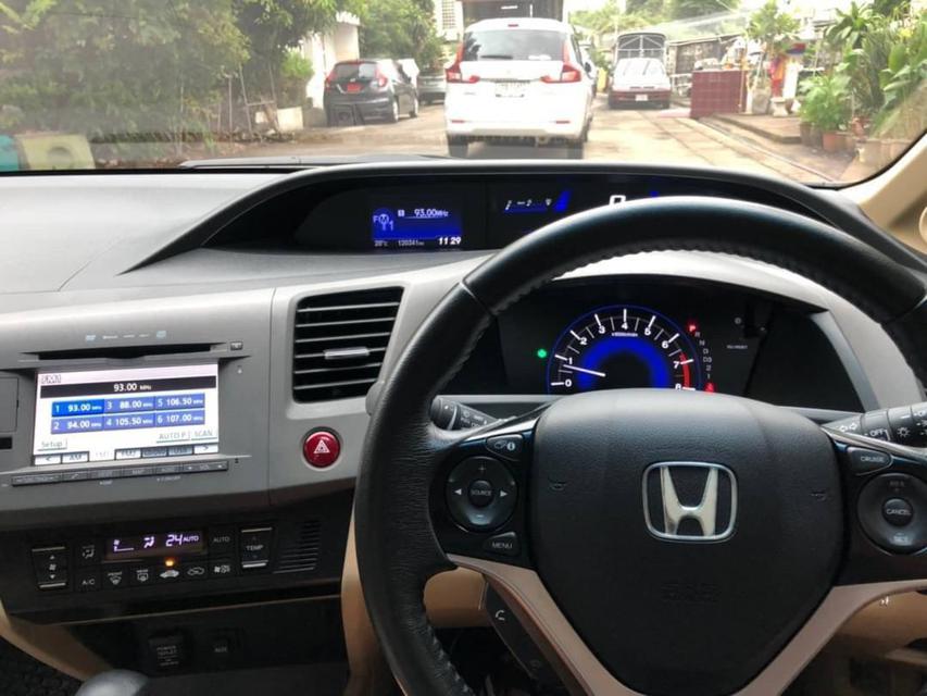 83 Honda Civic FB 1.8E Navi AT 2013 สีขาว 5