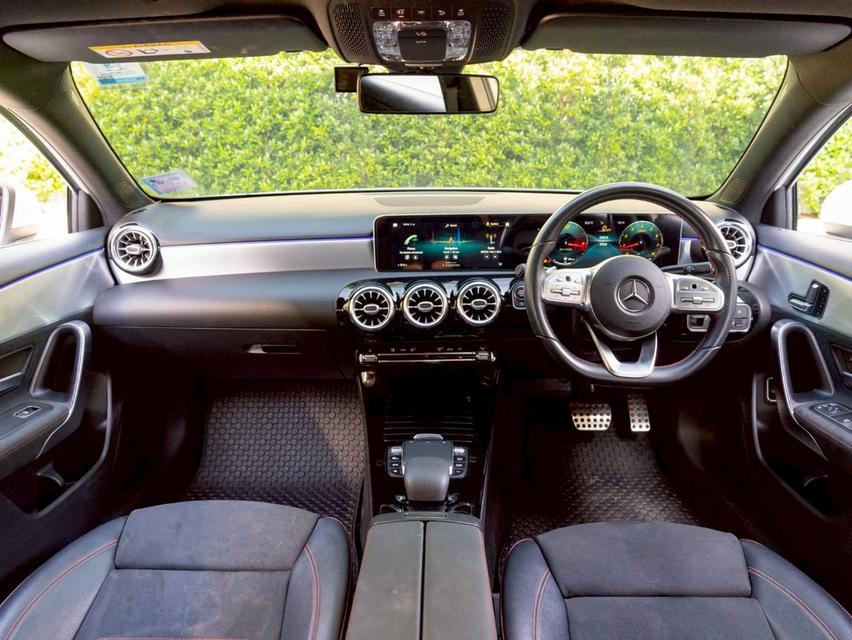 Mercedes Benz A200 AMG ปี จด 2021 13