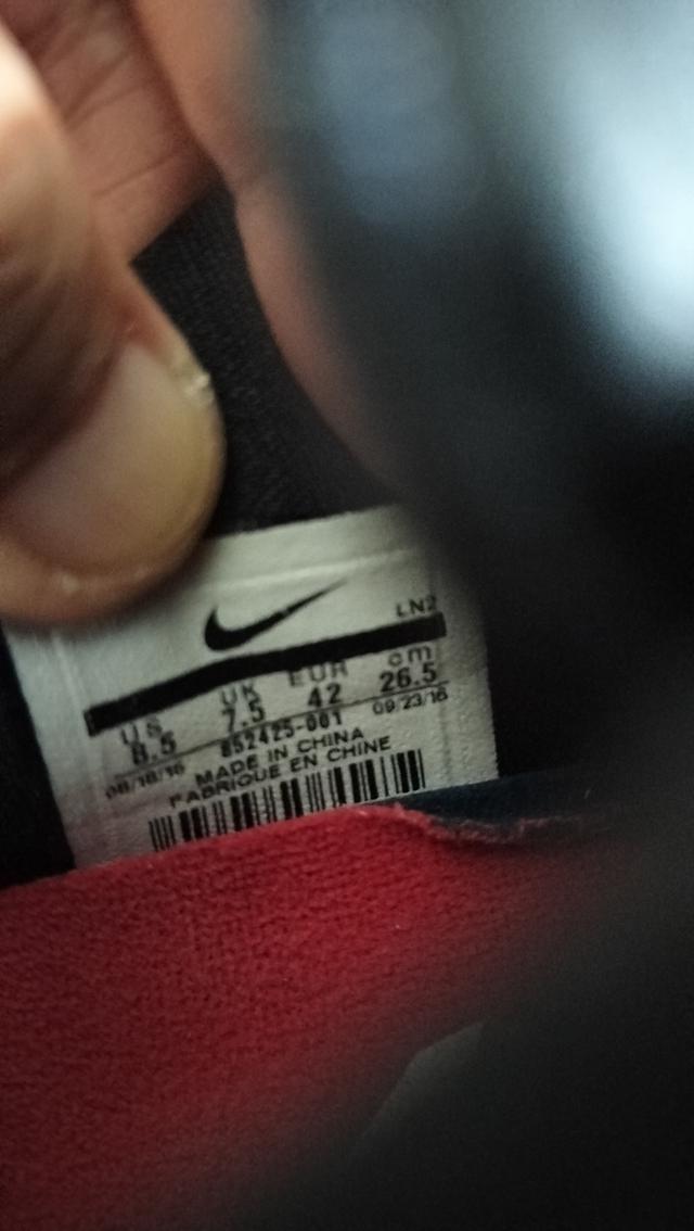 รองเท้าบาส nike kobe 42 26.5 รูปที่ 2