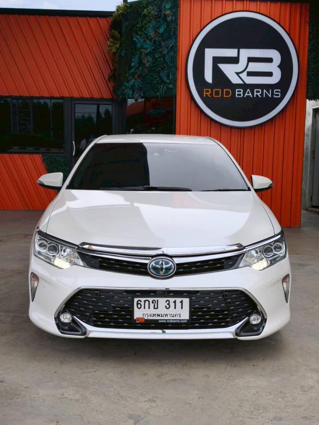 Toyota Camry 2.5 Hybrid Premium 12