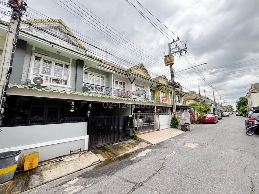 หมู่บ้านพฤกษา 17 ลำลูกกาคลอง 3 ถนนลำลูกกา ต.ลาดสวาย อ.ลำลูกกา จ.ปทุมธานี 2