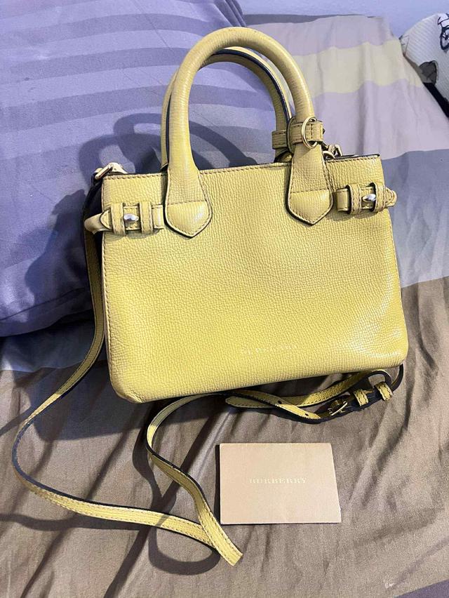 กระเป๋า Burberry banner bag