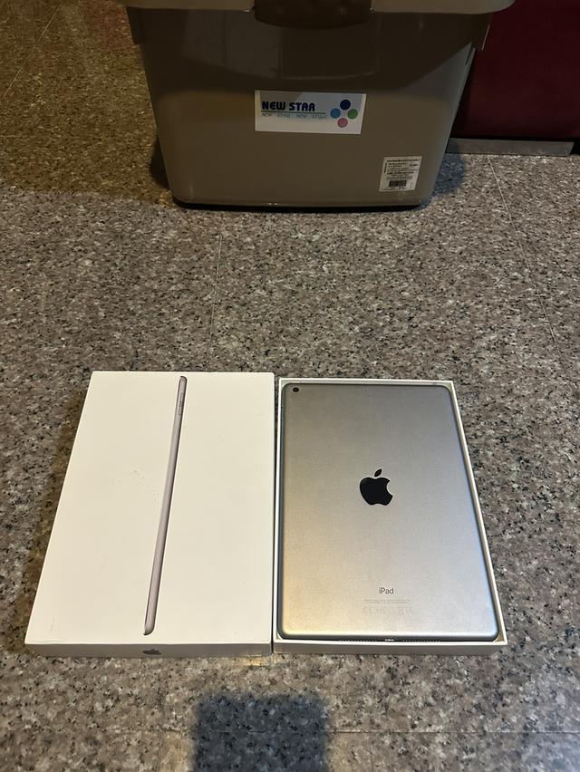 ขายiPadGen5สีSpace Gray128กิ๊กสูนTrueมีกล่องใช้งานดีทุกๆฟังชั่น รูปย่อยที่ 2