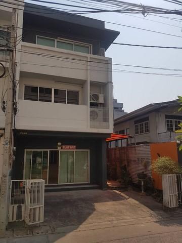 ให้เช่าโฮมออฟฟิศ 3 ชั้น 250 ตร.ม. ถ.วิภาวดีรังสิต 16 ซ.รัชดา 19 ใกล้ MRT รัชดาภิเษก 1