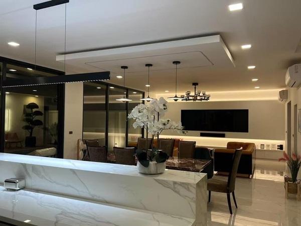 Luxury villa with a private swimming pool for sale in Phuket City. Conveniently 9