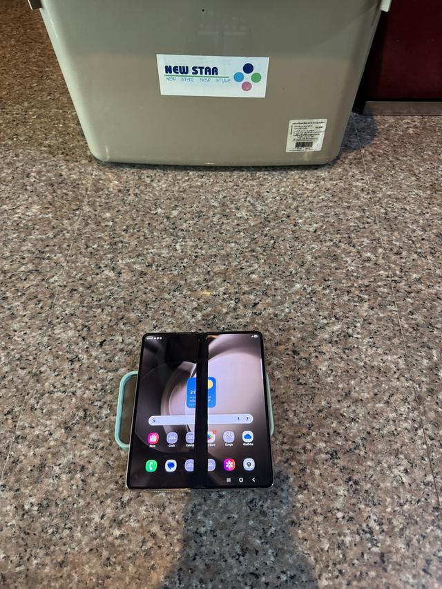 ขายๆๆๆถูกSamsungFold5สีใหม่Beige 512กิ๊กสูนTrueสภาพสวยการใช้งานดีเยี่ยมทุกๆฟังชั่นเครื่องรีสโตได้ตลอดไม่มีติดแอคเค้าใดๆคับ  สภาพ: 99.99% สวยๆคับไร้รอ