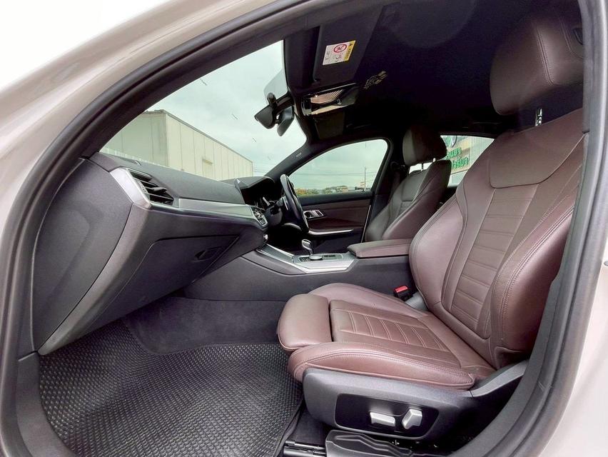 BMW 320d M SPORT G20 สีขาว ปี 2021Mileage 47,000 Km. 13