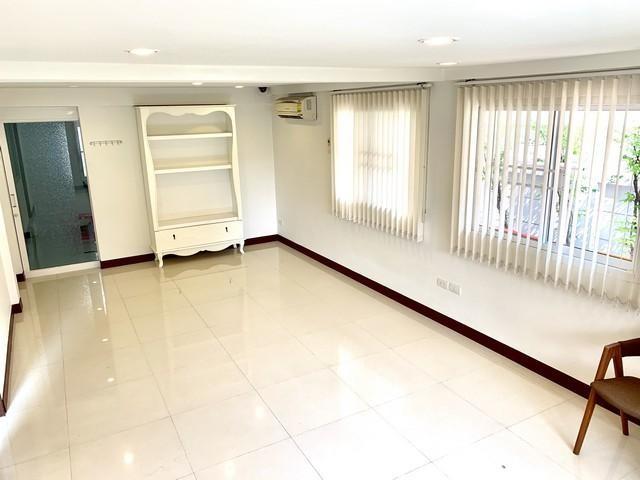 PB5661 ให้เช่าบ้าน 2ชั้น ซอยเสนานิคม1 พื้นที่ใช้สอย 450 ตรม.3 ห้องนอน 3 ห้องน้ำ จอดรถในบ้านได้ 4-5 คัน 6