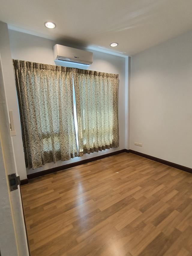 ให้เช่าบ้านกลางเมือง พระราม 3 สุขสวัสดิ์ ทาว์โฮม 3 ชั้น ม.บ้านติดถนนใหญ่ ติด โฮมโปรสุขสวัสดิ์ รีโนเวทใหม่ 3