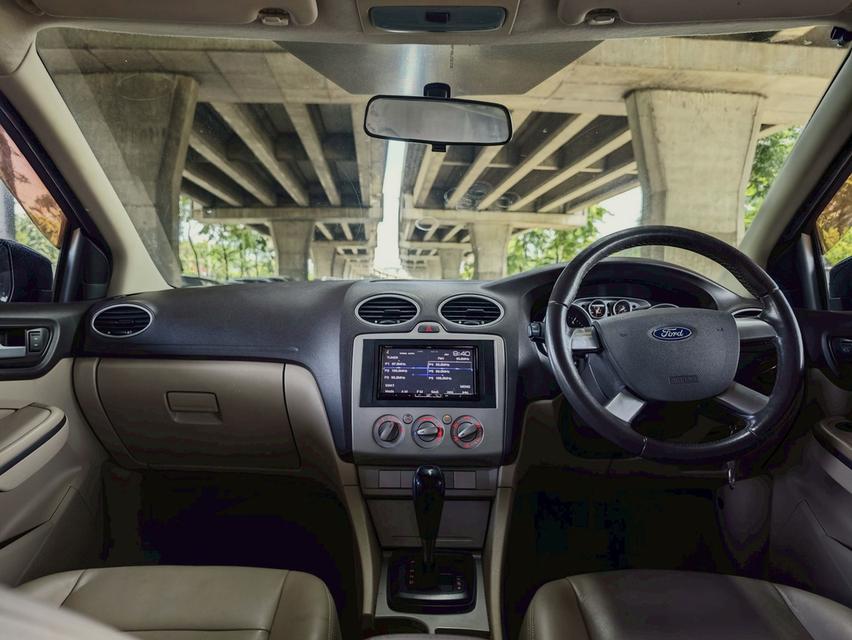 Ford Focus 1.8 Sedan AT ปี 2011
