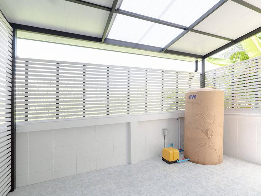 บ้าน 3 ชั้น ถนนพัฒนาชนบท 2 ซอยสุวรรณ 20