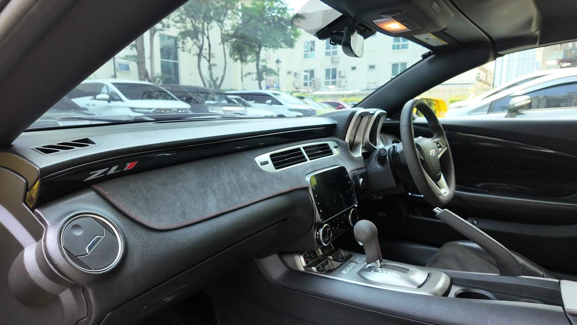 Chevrolet Camaro 6.2 Convertible ZL1 2019 สีเหลือง ราคาดี พวงมาลัยขวา หายากช้าอด รูปที่ 9