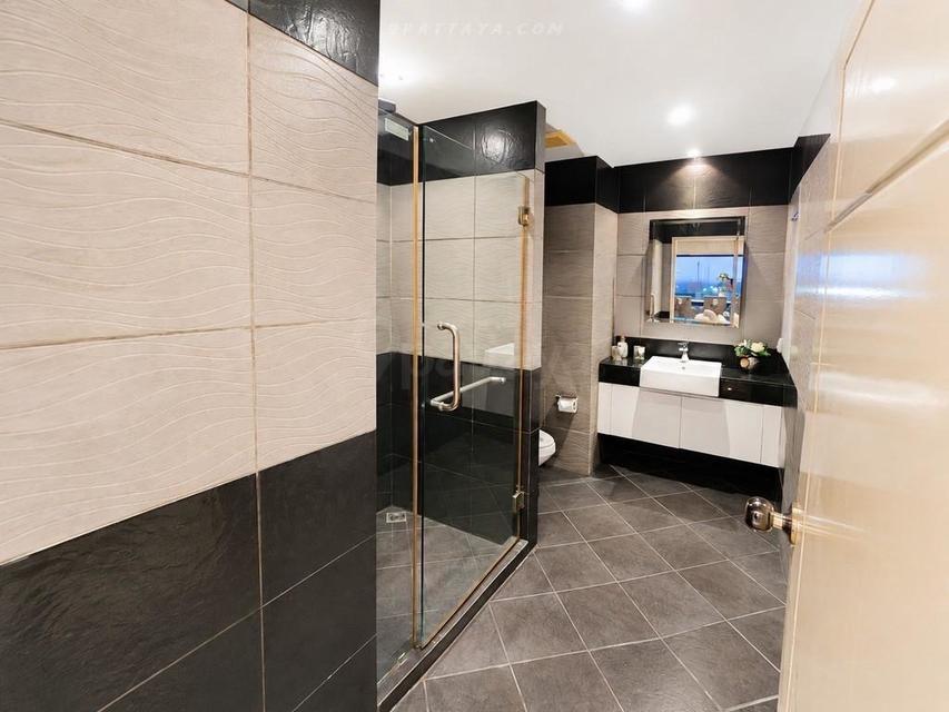 For Rent — Top-Floor Corner Condo at The Blue Residence, PattayaBeautiful corner condo for rent at The Blue Residence, Pattaya. Top-floor unit 7