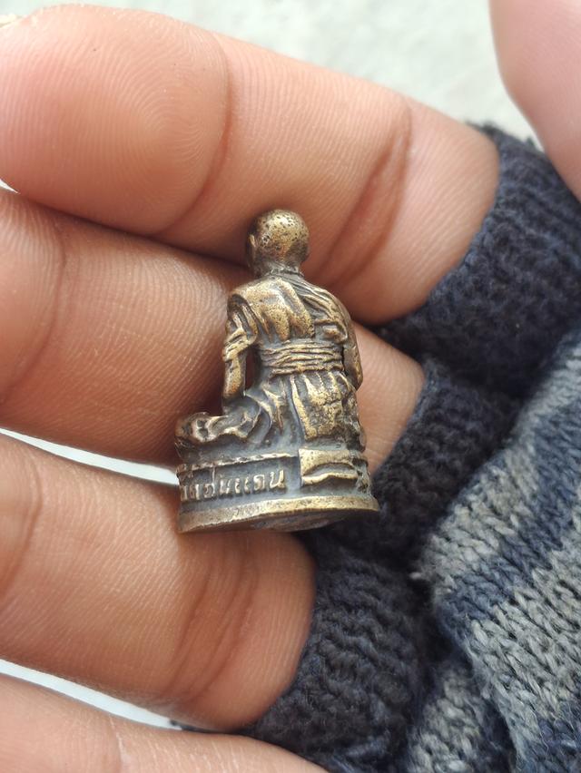 รูปหล่อหลวงพ่อทบ ฉลองอายุ96ปี วัดชนแดนปี2518 พระสวย องค์ใหญ่ ล่ำบึก กริ่งดัง ประคำเด้ง #โค๊ดมะอะอุ หายากสุด นานๆเจอสักองค์ รับประกันความแท้ สนใจสอบถาม รูปย่อยที่ 3