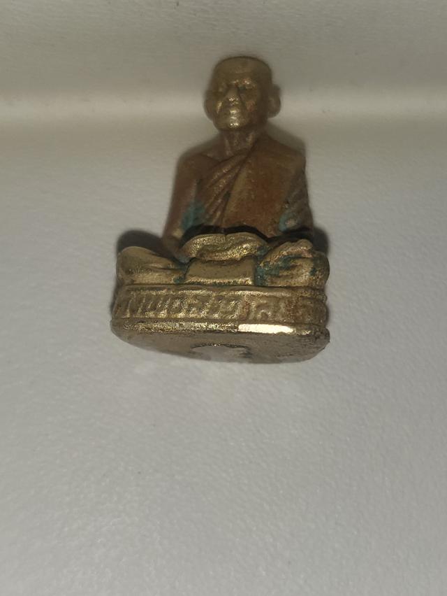 รูปหล่อหลวงพ่อ​สังวาลย์​วัด​เย้ย​ปราสาท​บุรีรัมย์​ 5