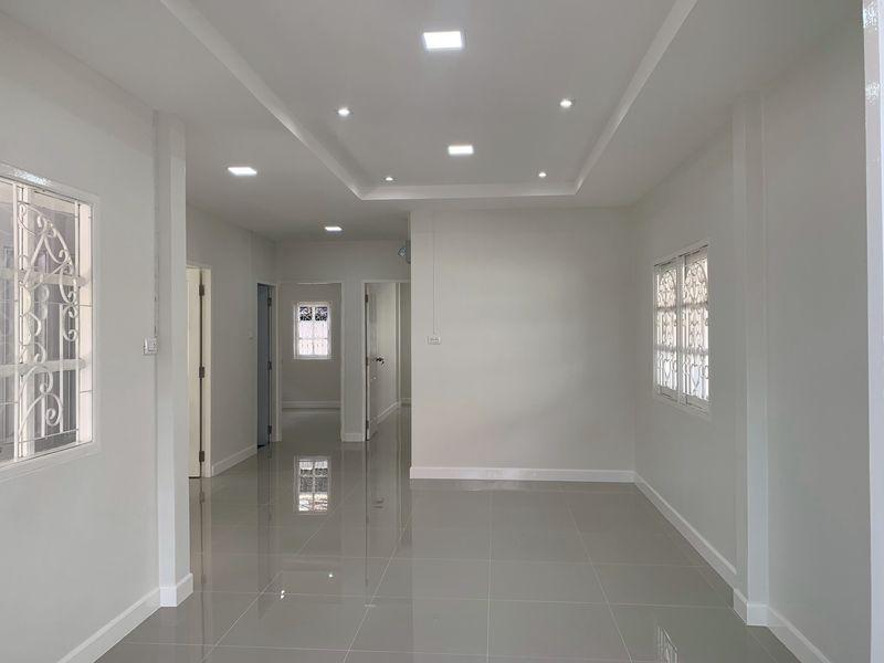 ขาย :บ้านเดี่ยว 1 ชั้น,เนื้อที่ 50 ตรว.  หมู่บ้านอรุณนิเวศน์ ถนนนวมินทร์ 163 แยก 13-3  6