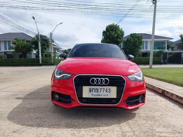 Audi A1 สีแดง 6