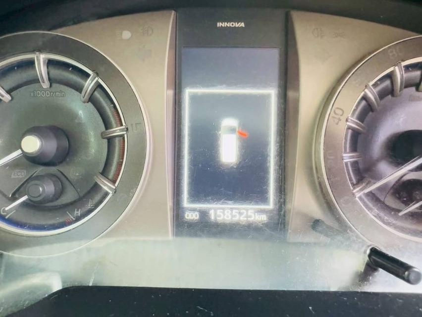 Toyota INNOVA  Crysta เครื่อง 2.8cc AUTO. ปี 2021