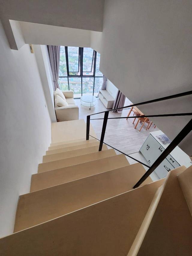ขาย คอนโด IDEO Mobi Sathorn (ไอดีโอ โมบิ สาทร) ติด BTSกรุงธนบุรี ห้อง Duplex ชั้นสูงวิวเมือง  61.29 ตร.ม.2 ห้องนอน 2 ห้องน้ำ เพียง 7.5 ล้านบาท! 19
