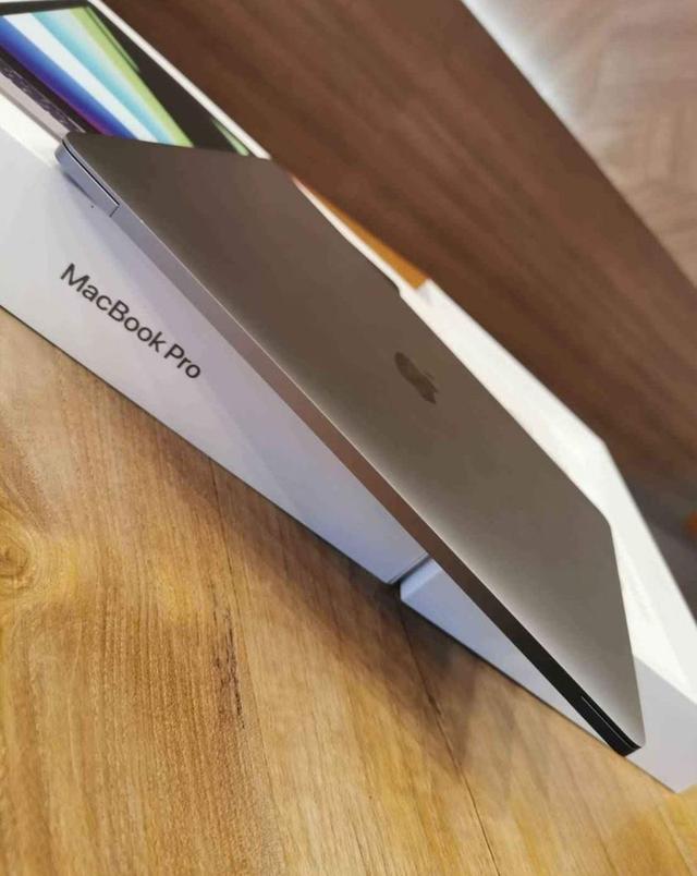  ปล่อยต่อ MacBook Pro สภาพนางฟ้า 3