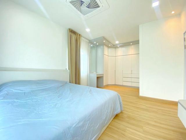 ใกล้ BTS สำโรง 900 ม. บ้านเดี่ยว 2 ชั้น 35 ตร.ว. บ้านใหม่สภาพดี วิวสวน บรรยากาศร่มรื่น 4 นอน 3 น้ำ 3