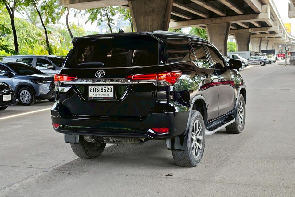 Toyota Fortuner 2.4 V 2WD AT ปี 2019